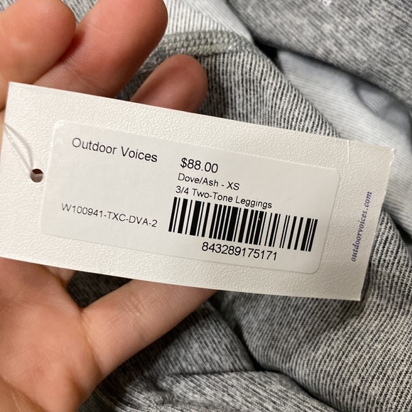 Outdoor Voices Two Tone Grey 3/4 Leggings Size XS - Picture 6 of 6